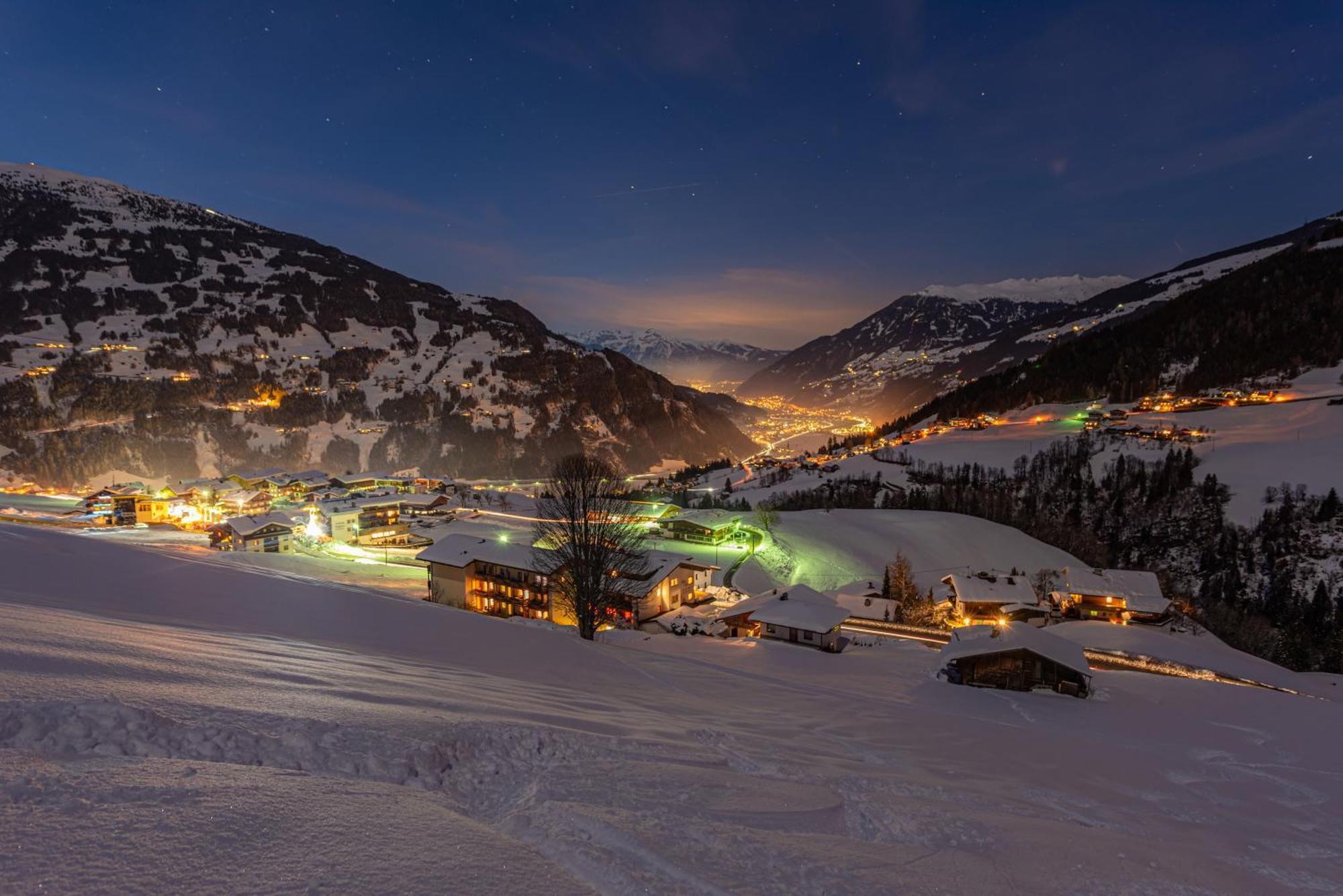 Ferienwohnung Ausblick Zillertal Hainzenberg Exterior photo